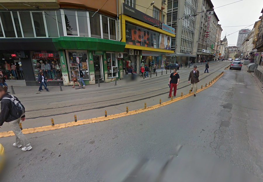 Трамвайни ограничители на трамвайното трасе по ул. Алабин в София